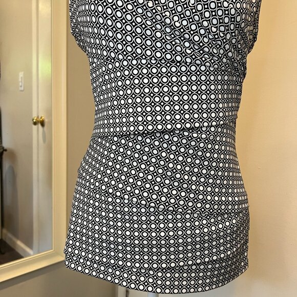 WHBM Black & White layered front Geometric Sleeveless Lined Top, Size Medium - Picture 3 of 15